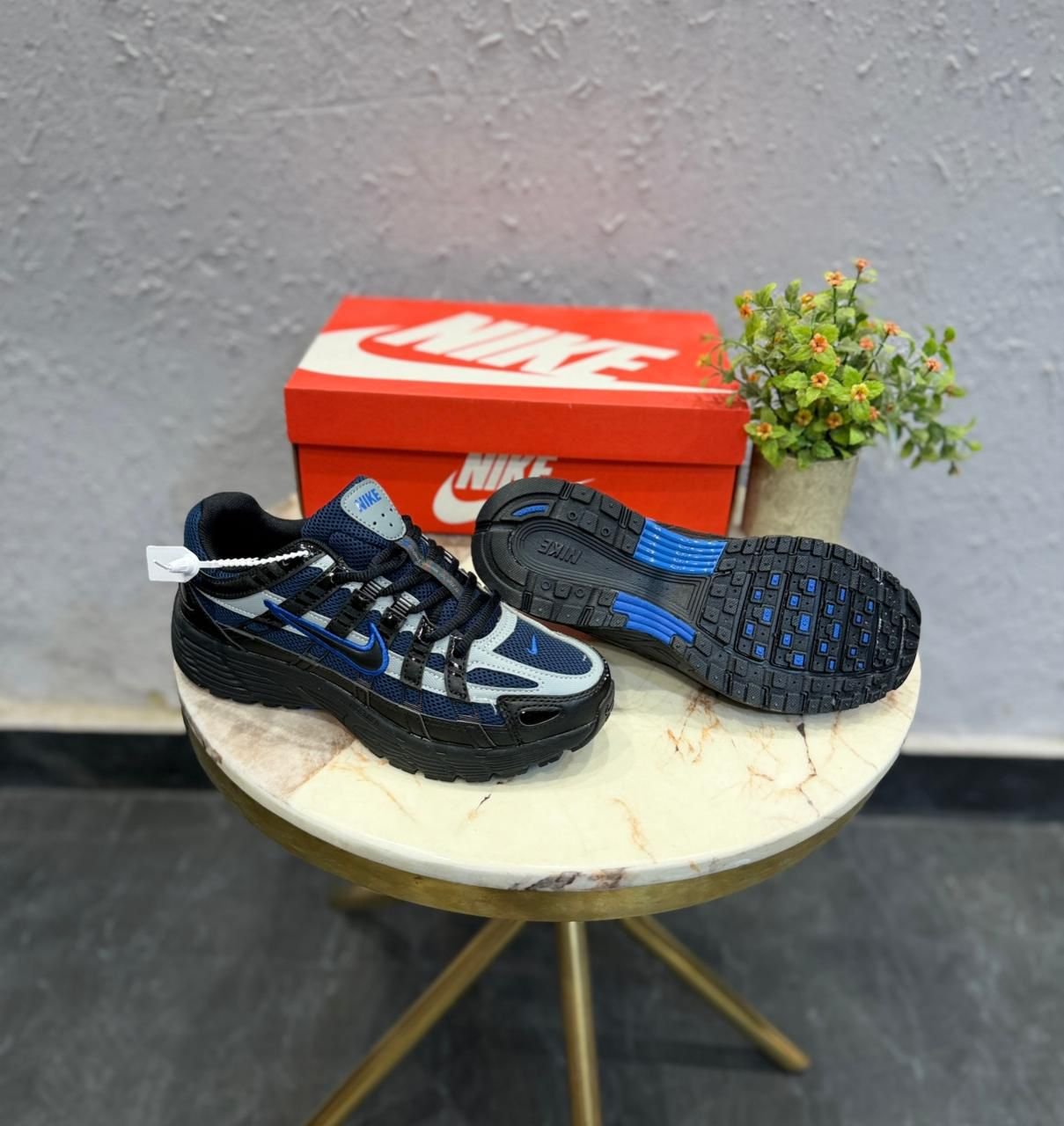 Obsidian Performance Trainers – Premium Comfort & Deep-Tone Style