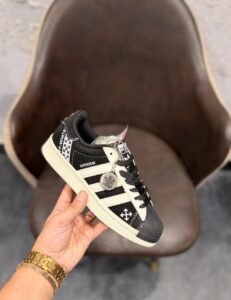 Off White Heritage Sneakers – Premium Comfort & Timeless Style