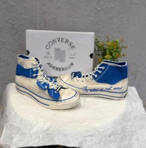 White Blue Mid Top Sneakers – Premium Comfort & Contemporary Style