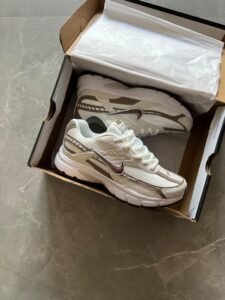 Women's Retro Running Shoes – Lightweight Style & All-Day Comfort