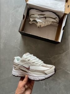 Women's Retro Running Shoes – Lightweight Style & All-Day Comfort