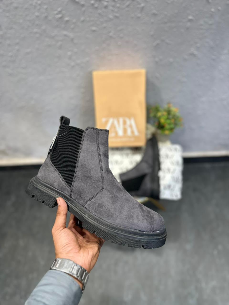 Chunky Suede Chelsea Boots – Premium Lifestyle Edition (2)