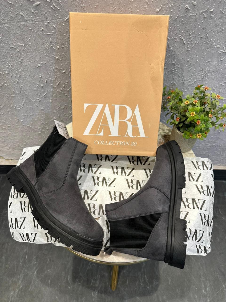 Chunky Suede Chelsea Boots – Premium Lifestyle Edition (4)