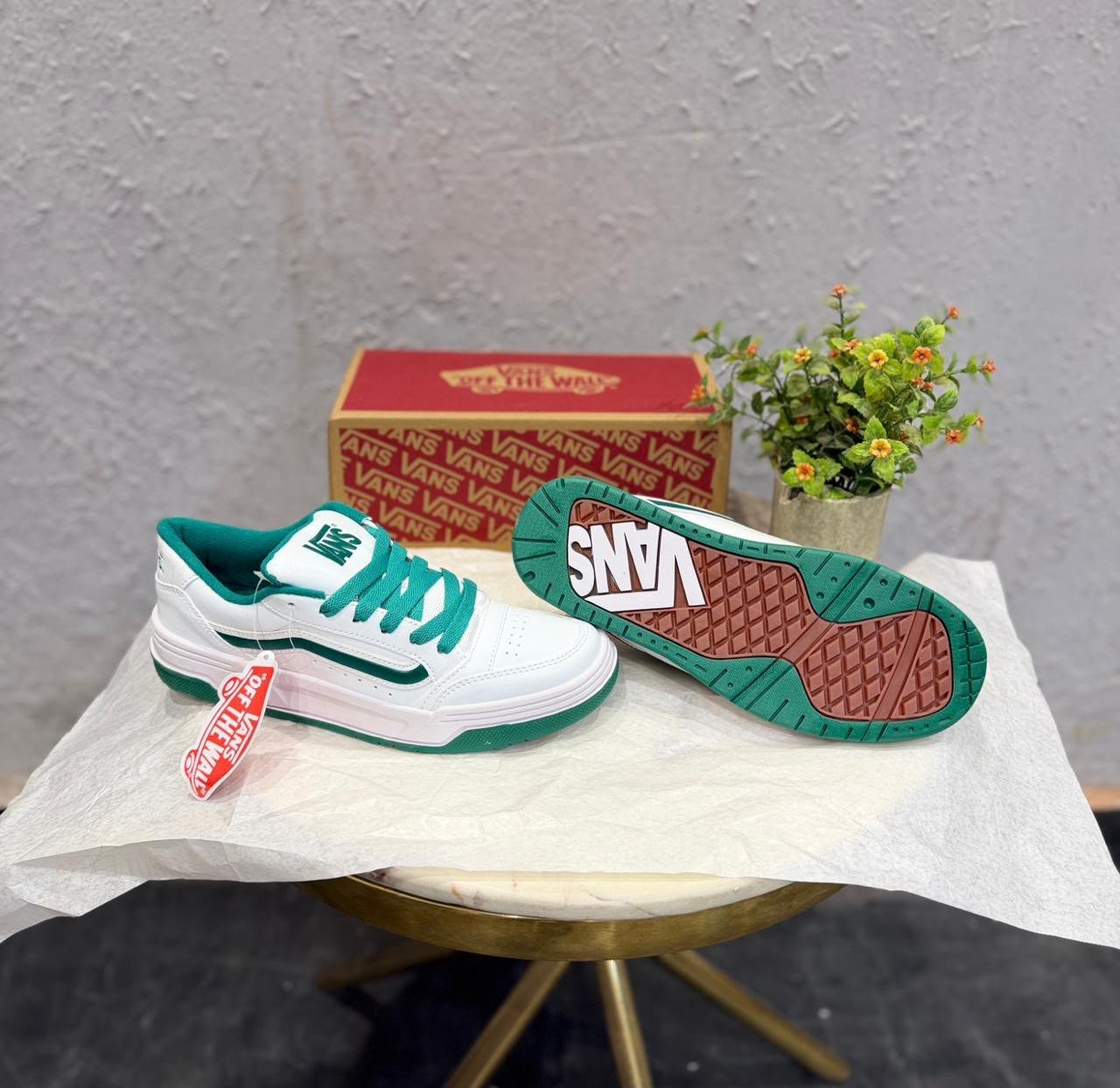 Chunky White Green Lifestyle Sneakers – Premium Everyday Comfort
