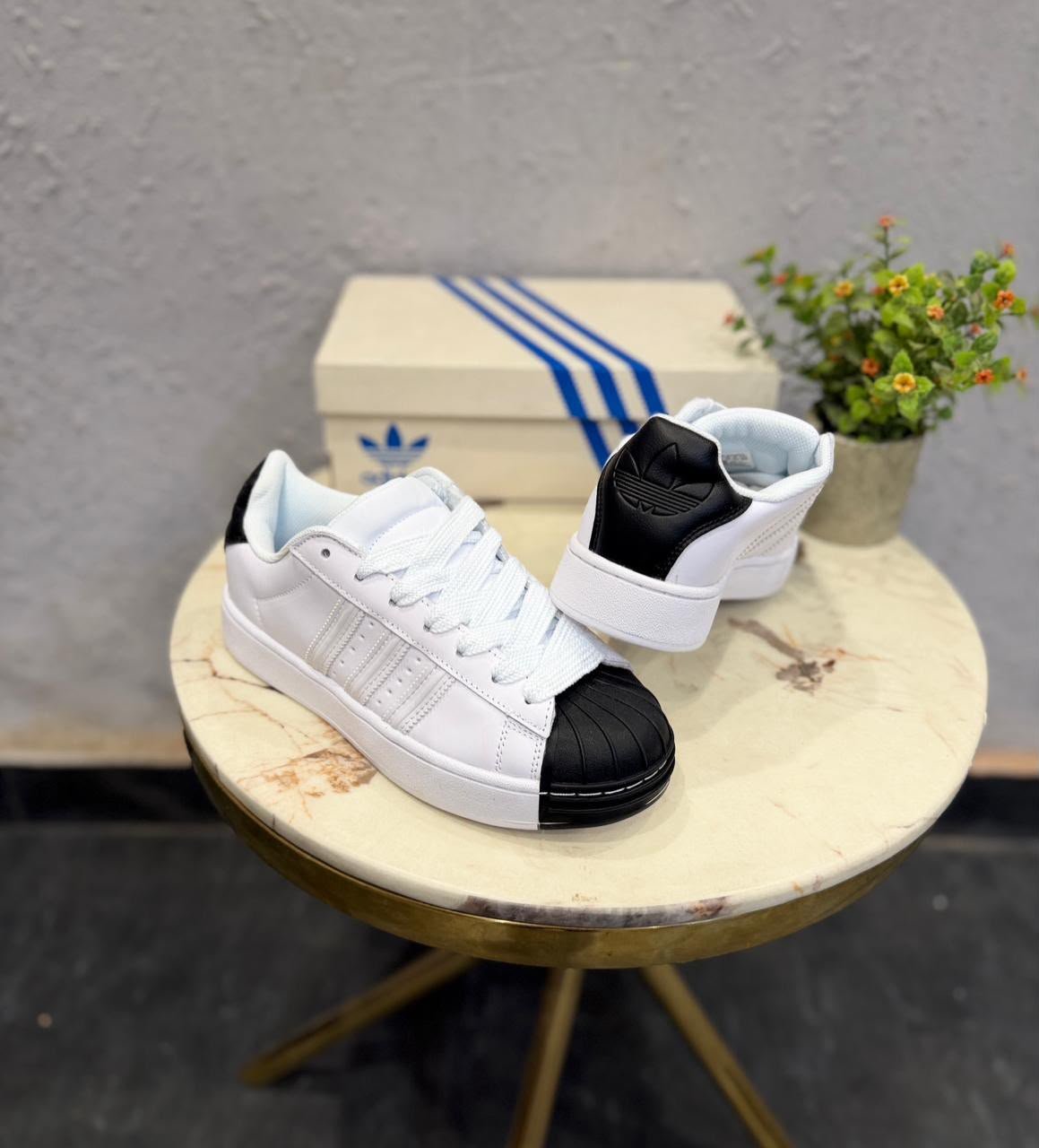 Classic White Black Lifestyle Sneakers – Premium Heritage Edition