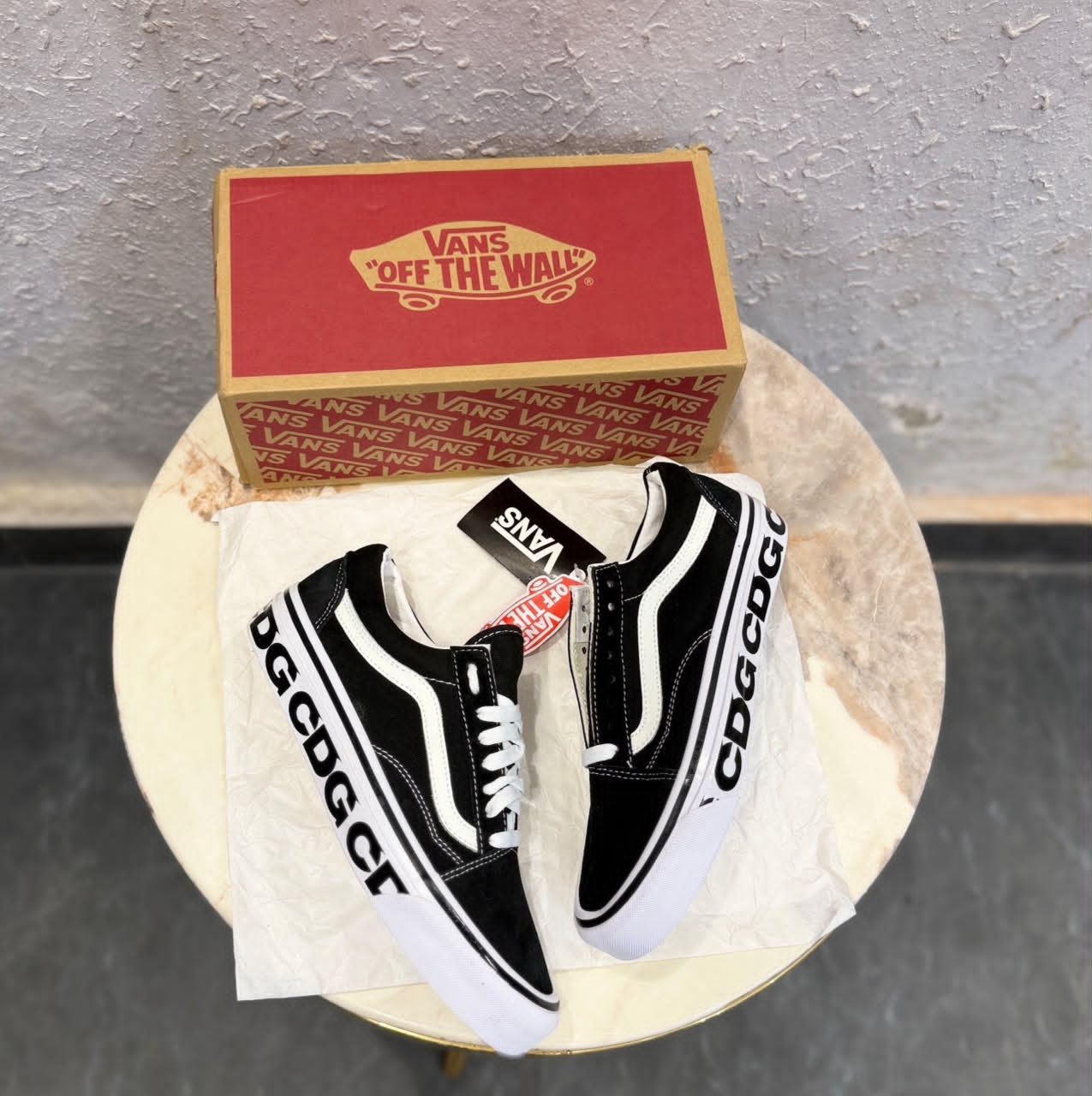 Old Skool X CDG Sneakers – Premium Lifestyle Edition (2)