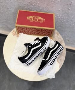 Old Skool X CDG Sneakers – Premium Lifestyle Edition (3)