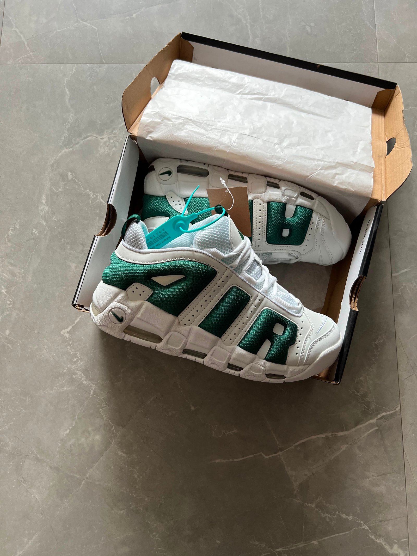 Premium Basketball Lifestyle Sneakers – Lightweight Everyday Comfort