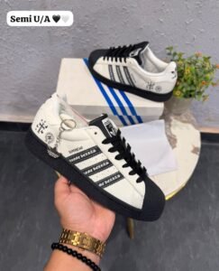 Premium Chrome Leather Sneakers – Heart Edition (4)