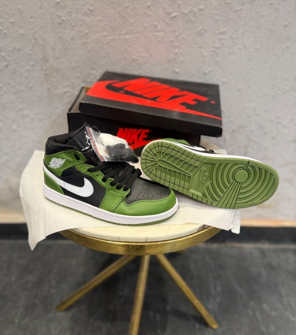 Premium Mid-Top Leather Sneakers – Clay Green Edition (1) Premium Mid-Top Leather Sneakers – Clay Green Edition (1)
