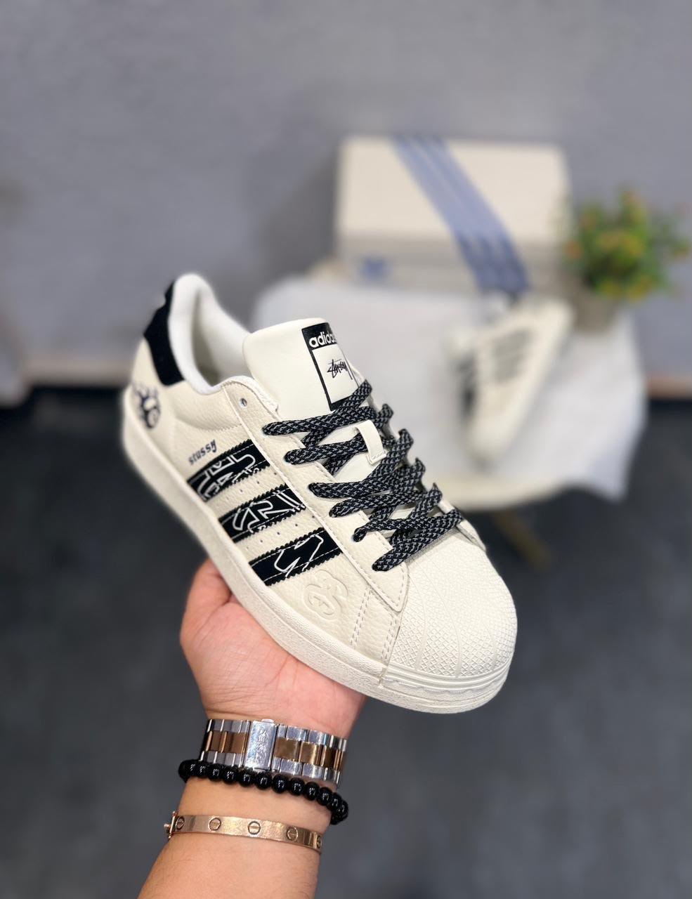 Superstar X Stussy Ball With Keychain Sneakers – Premium Lifestyle Edition (2) Superstar X Stussy Ball With Keychain Sneakers – Premium Lifestyle Edition (2)