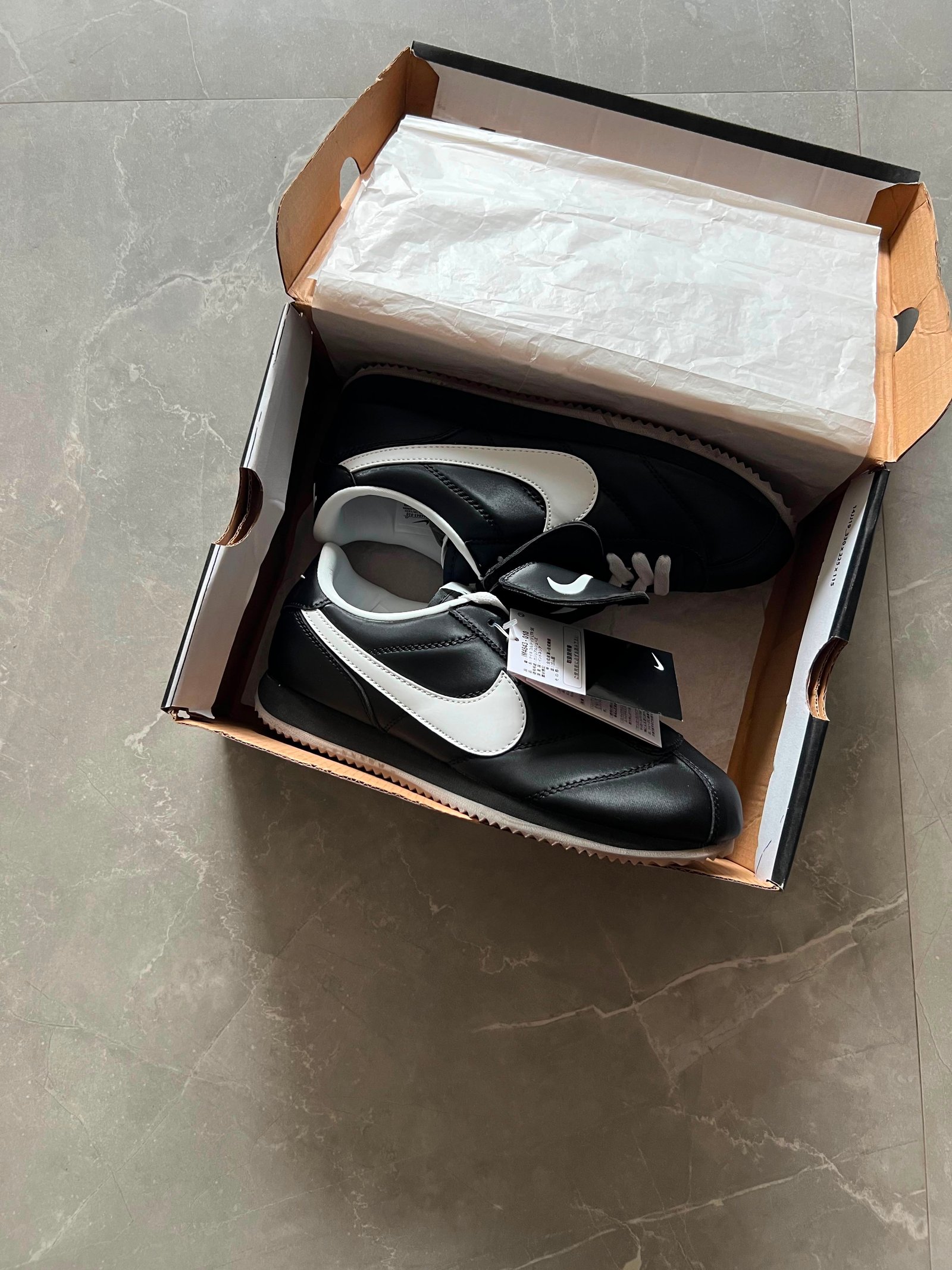 Cortez SE Premium Sneakers – Black & Brown