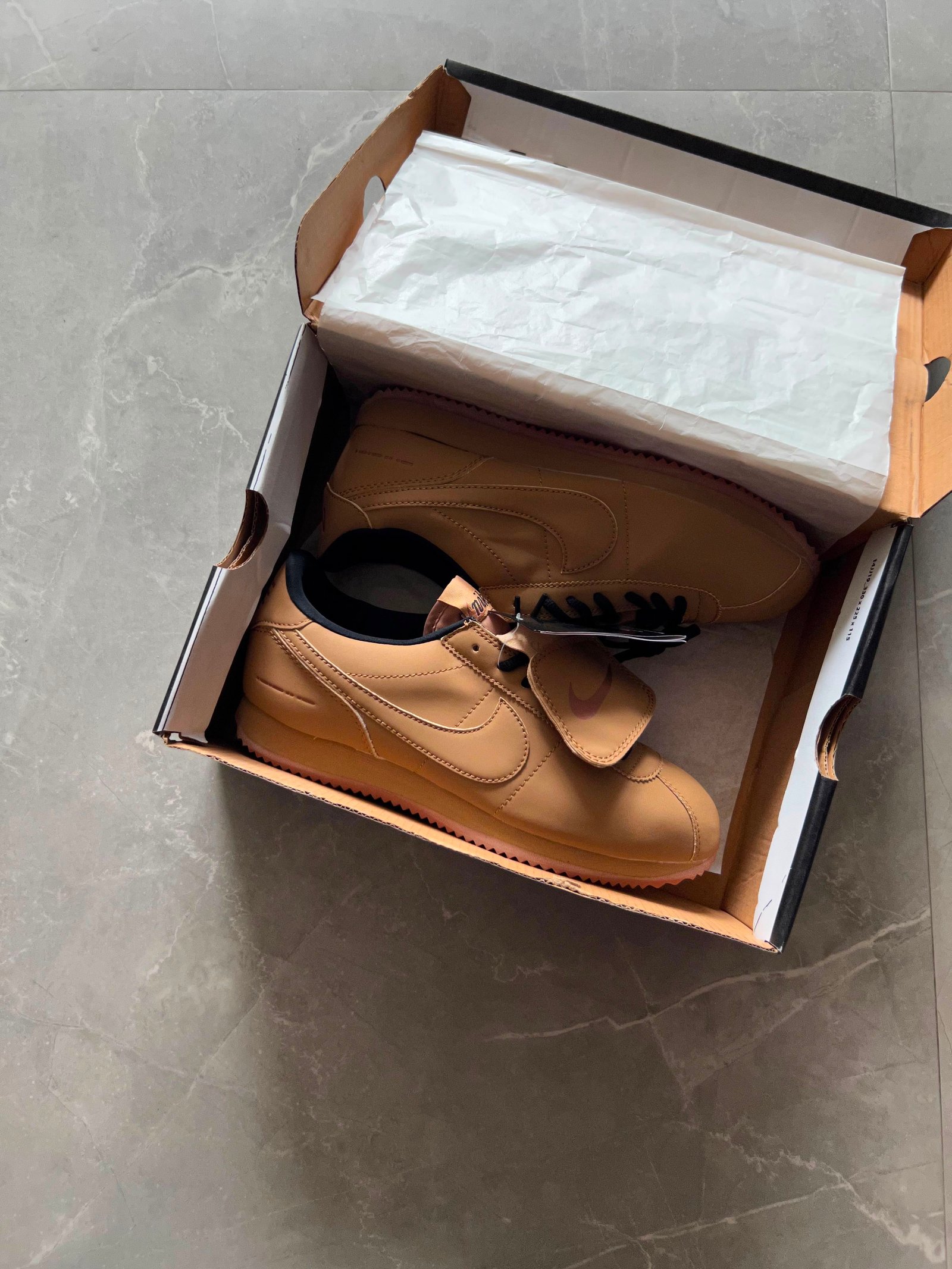 Cortez SE Premium Sneakers – Black & Brown