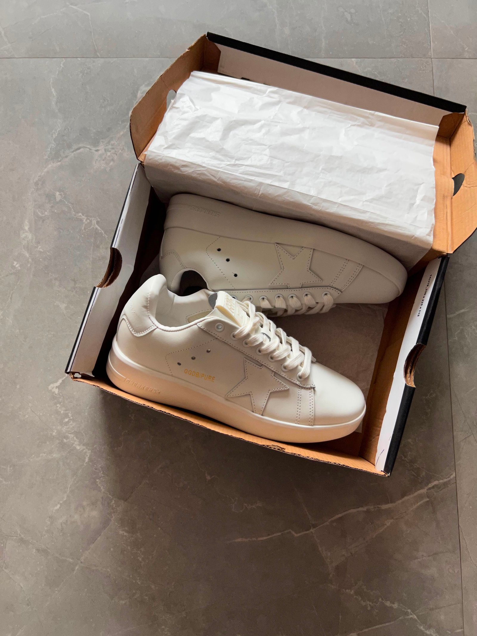 Purestar Premium Sneakers – Complete Box