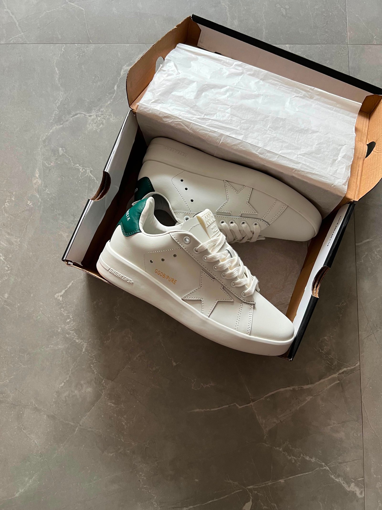 Purestar Premium Sneakers – Complete Box