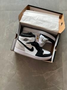 Retro 1 High Stage Haze Sneakers – Premium Lifestyle Edition