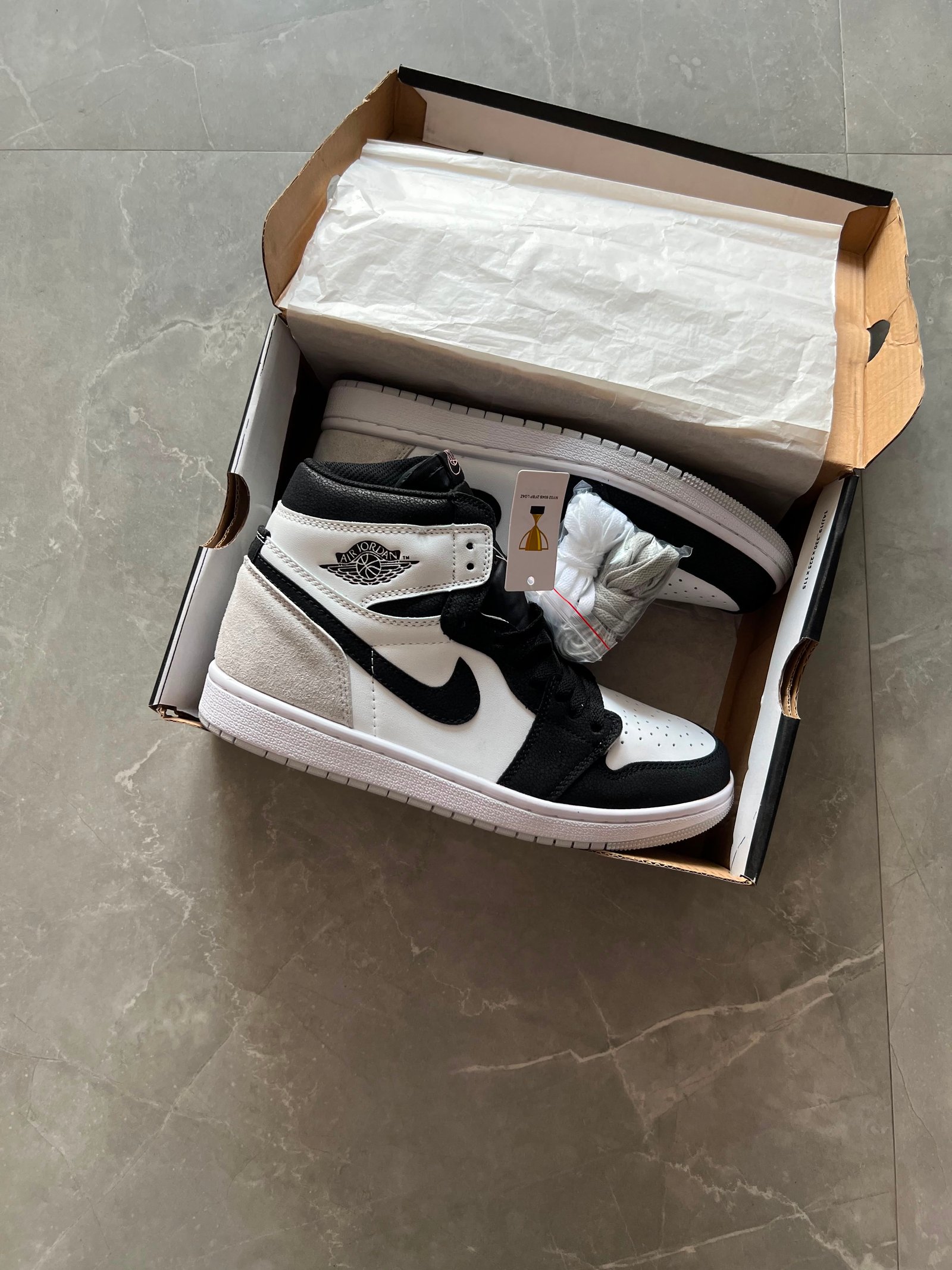 Retro 1 High Stage Haze Sneakers – Premium Lifestyle Edition