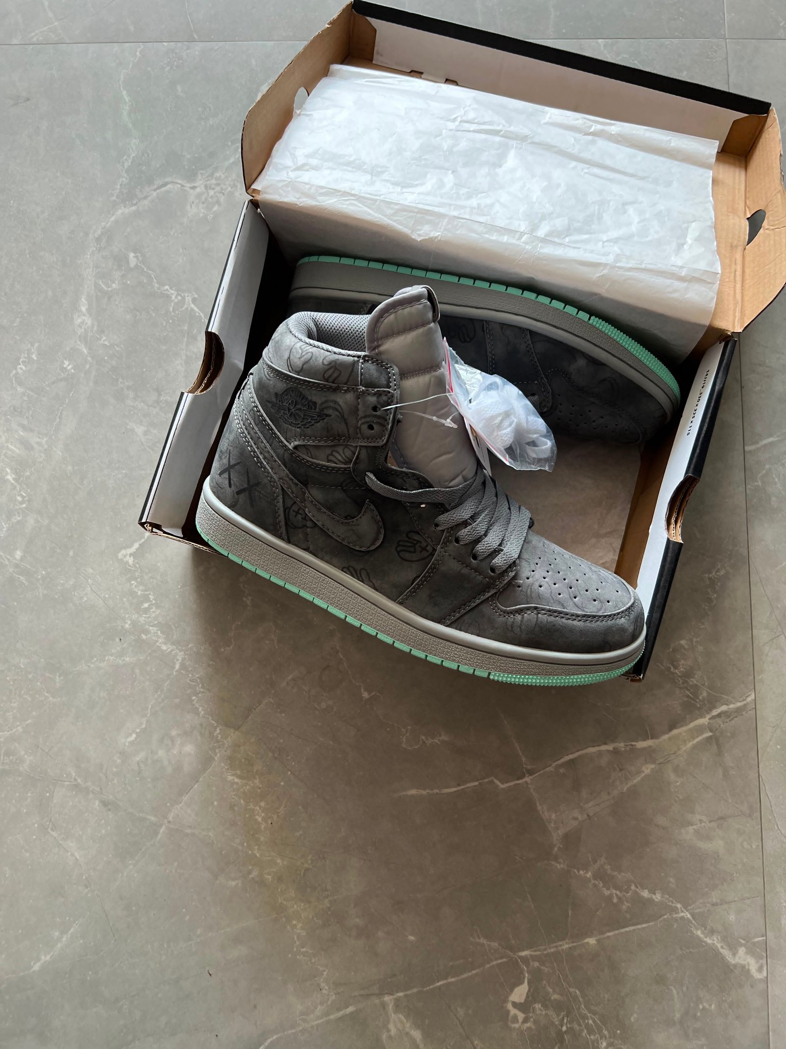 Retro 1 Kaws Inspired Sneakers – Premium Lifestyle Edition
