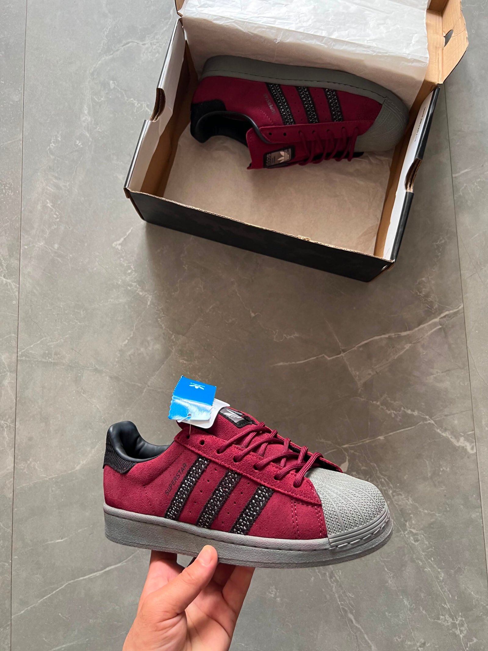 Superstar Originals Full Leather Sneakers – Premium Lifestyle Edition (2) Superstar Originals Full Leather Sneakers – Premium Lifestyle Edition
