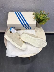 Beige Flower Sneakers – Engraved Street Style