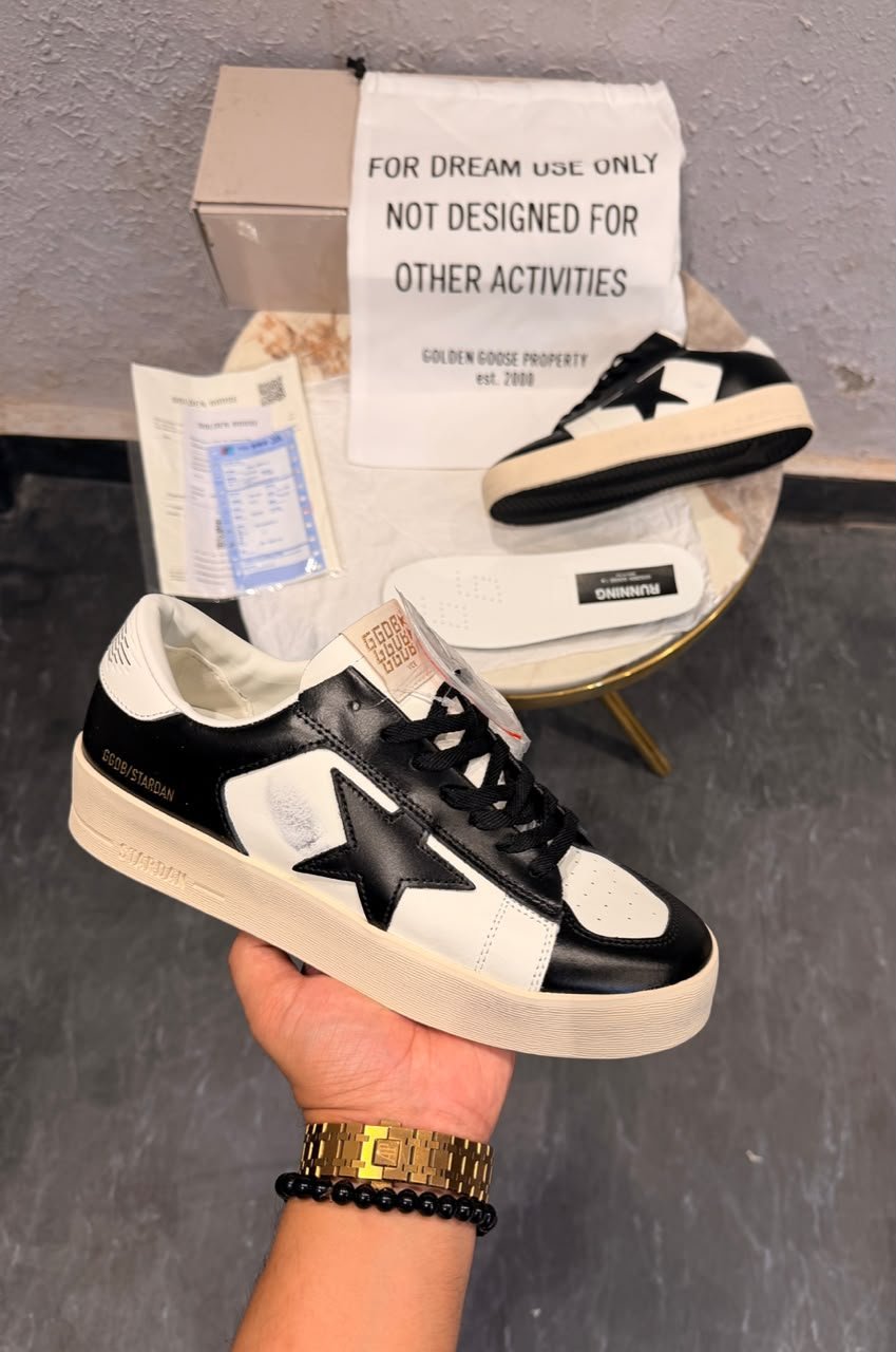 Black White Star Sneakers – Retro Distressed Style