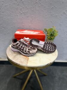 Burgundy Pink Foam Sneakers – Contemporary Runner Style