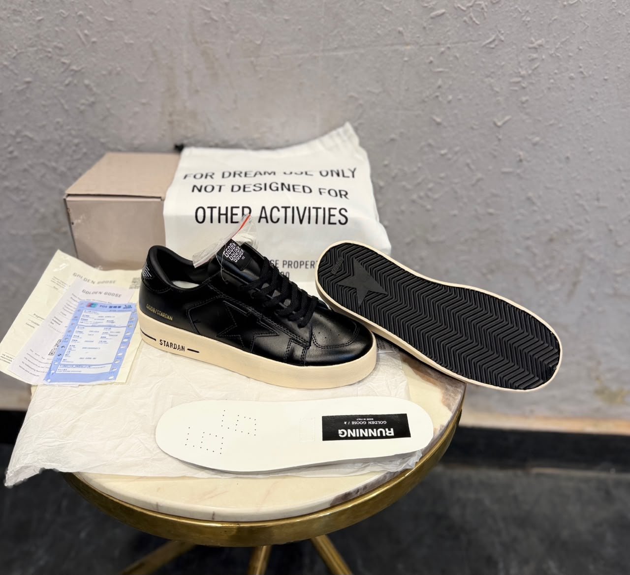 Star Distressed Sneakers – Vintage Street Appeal