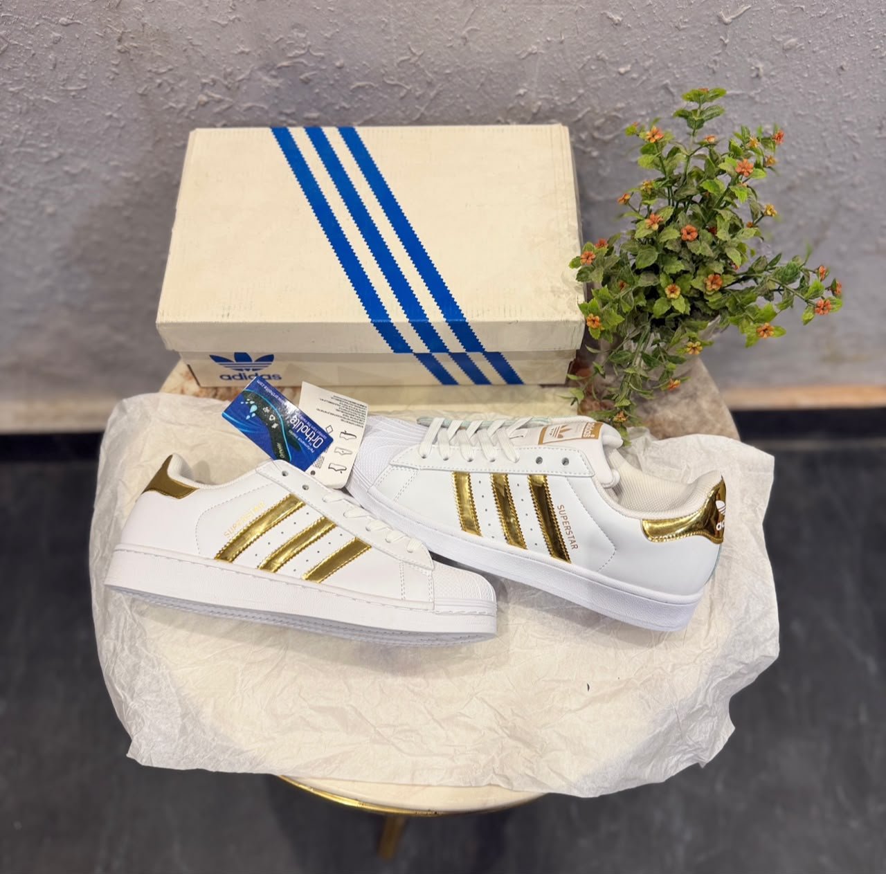 White Gold Sneakers – Classic Court Style