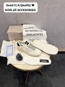White Star Sneakers – Vintage Distressed Appeal
