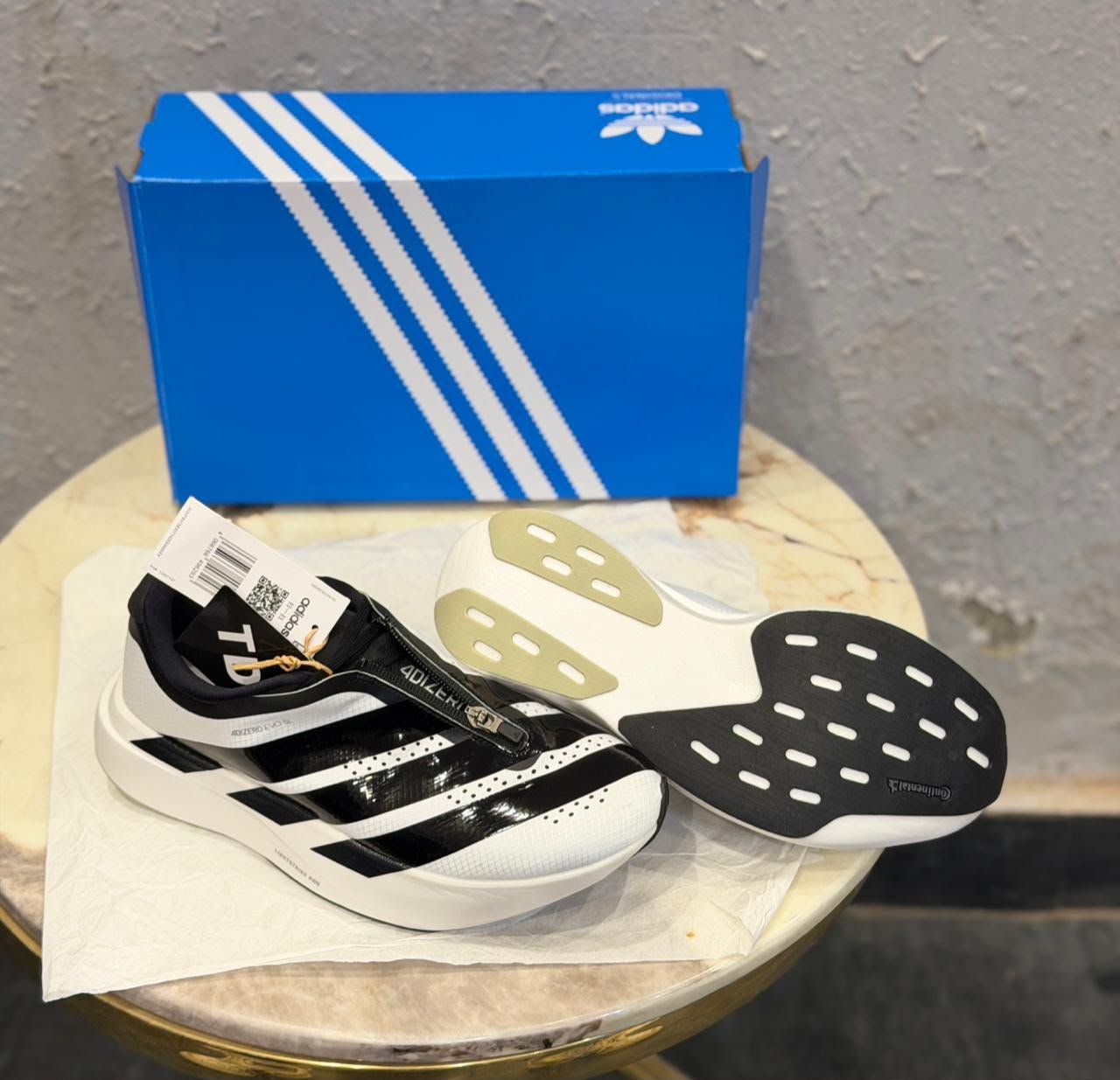 White Zip Runner Sneakers – Streamlined Sport Style